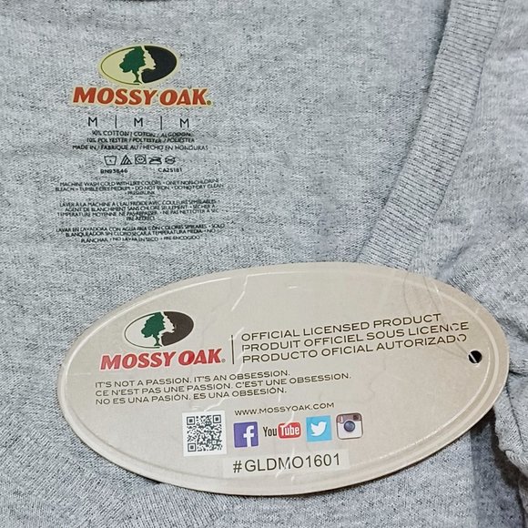 NWT Mossy Oak Graphic Tee The Girls Bring Home The Big Bucks T-Shirt Size Medium - Picture 4 of 4